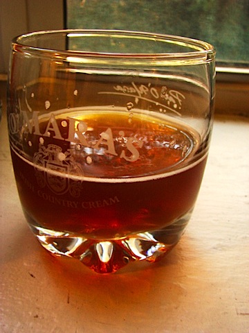 Otro Mundo Red Ale glass 1.jpg